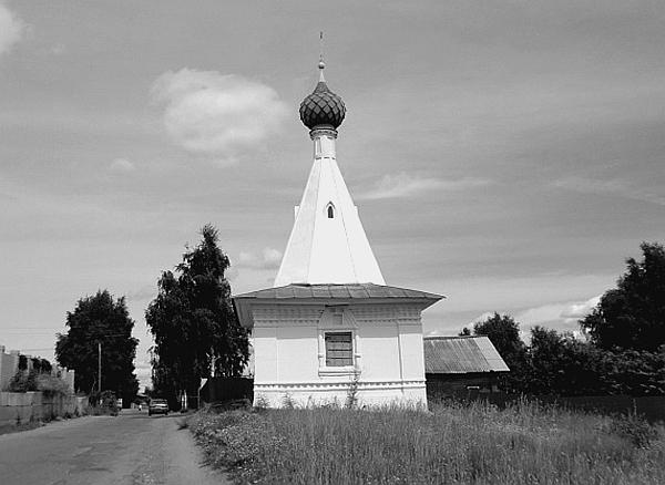 Святое озеро Каргополь часовня